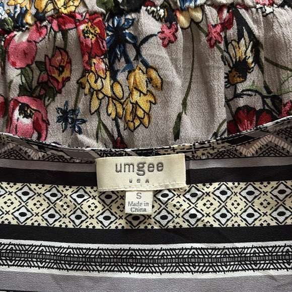 Umgee Floral Delicate Flutter Sleeve Blouse with Faux Tie Front - Picture 3 of 5